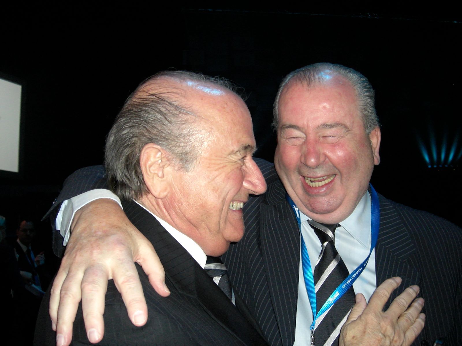 One of those snapshots we loved so much: Blatter and Don Julio Grondona. (Photo: Jens Weinreich)